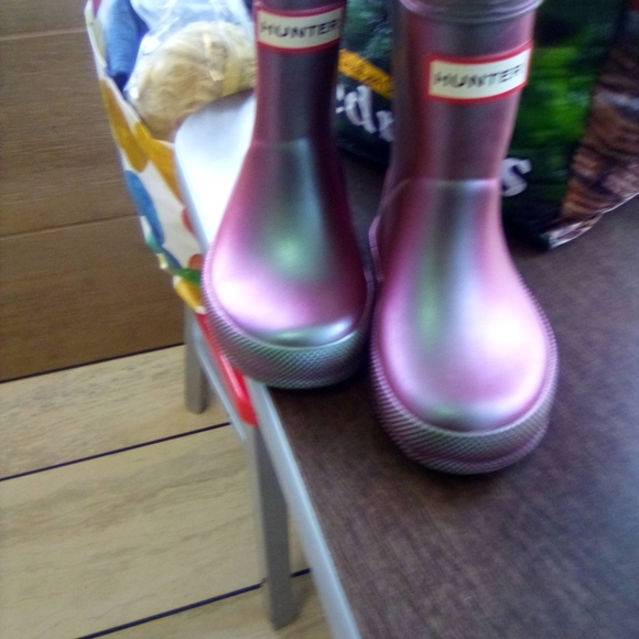 Hunter boots toddlers size 4 - Picture 3 of 6